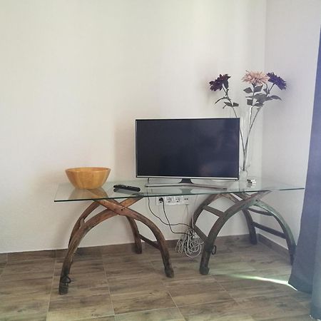 Apartments By The Sea Zavala, Hvar - 553 ييلسا الغرفة الصورة