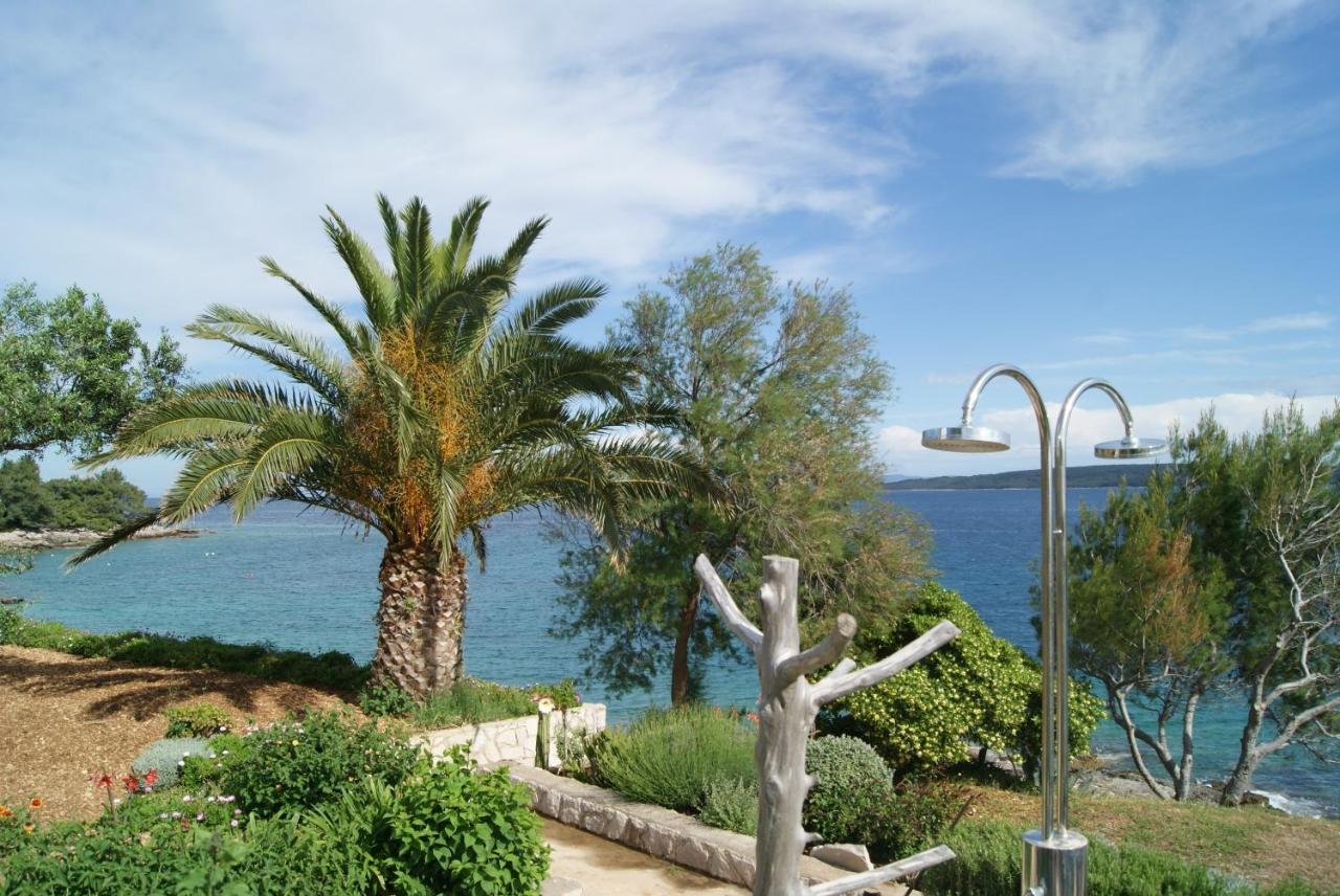 Apartments By The Sea Zavala, Hvar - 553 ييلسا المظهر الخارجي الصورة