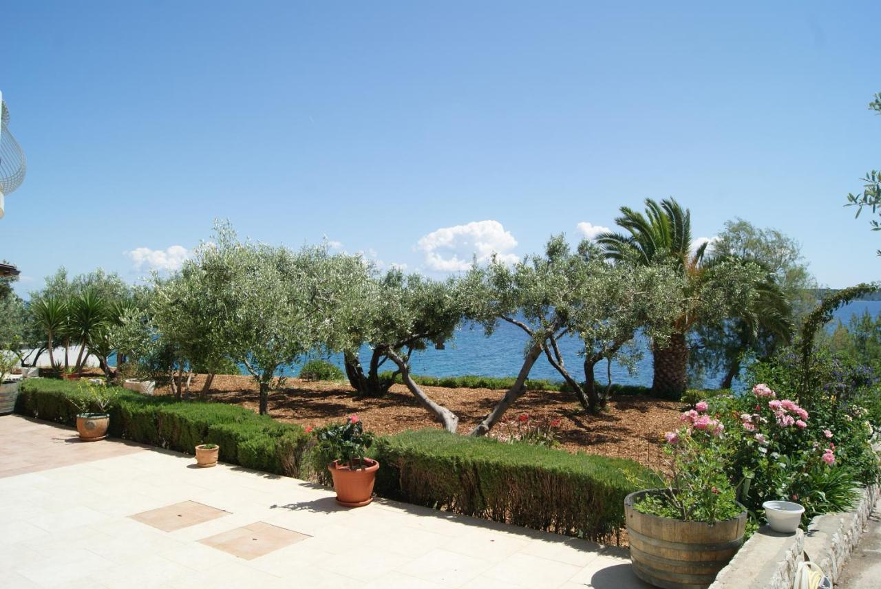 Apartments By The Sea Zavala, Hvar - 553 ييلسا المظهر الخارجي الصورة