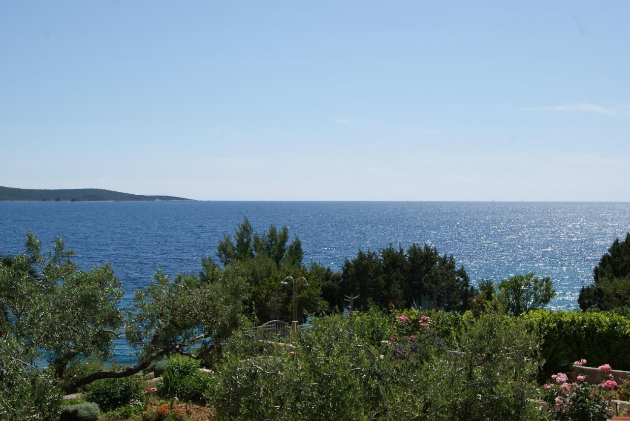 Apartments By The Sea Zavala, Hvar - 553 ييلسا المظهر الخارجي الصورة