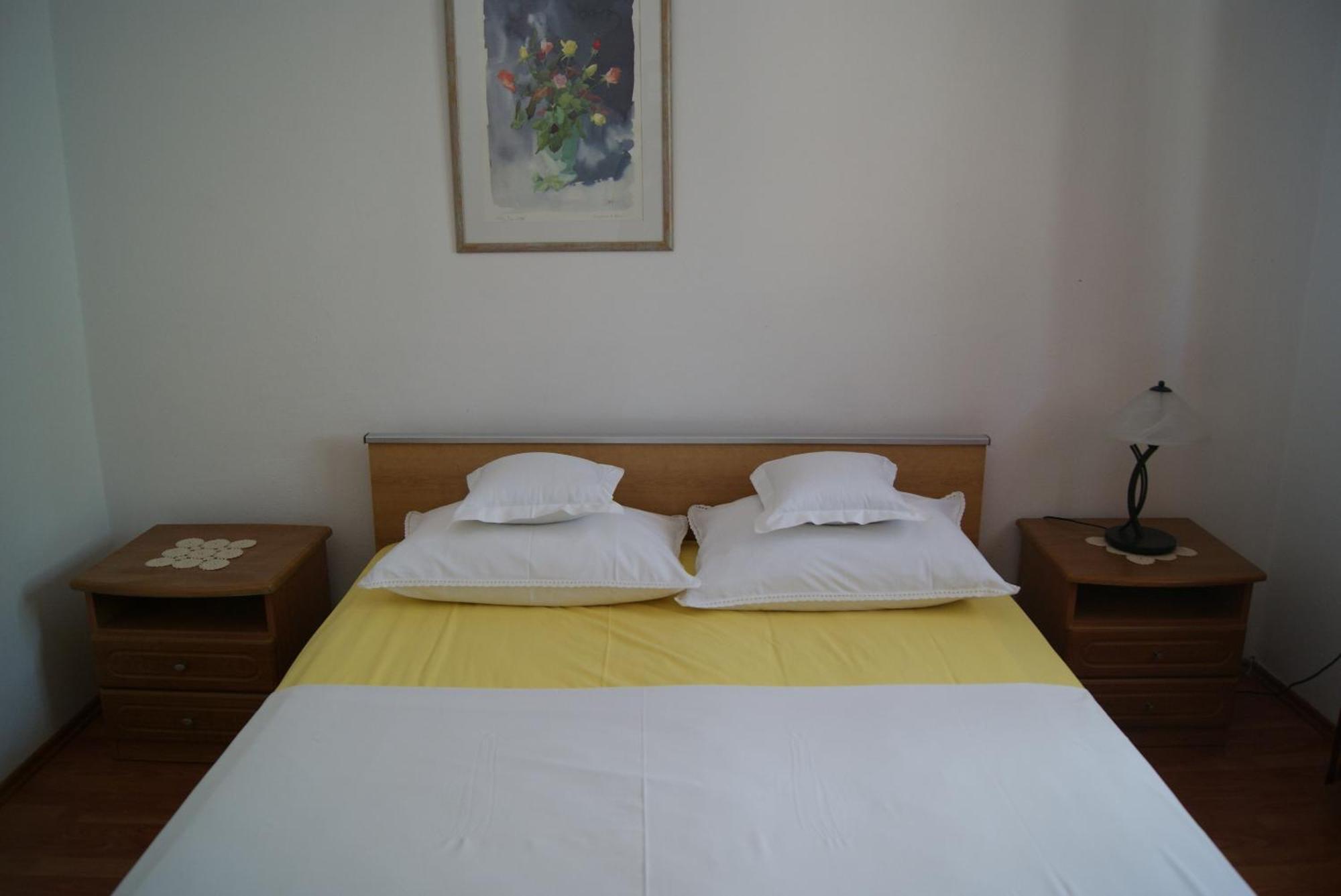 Apartments By The Sea Zavala, Hvar - 553 ييلسا الغرفة الصورة
