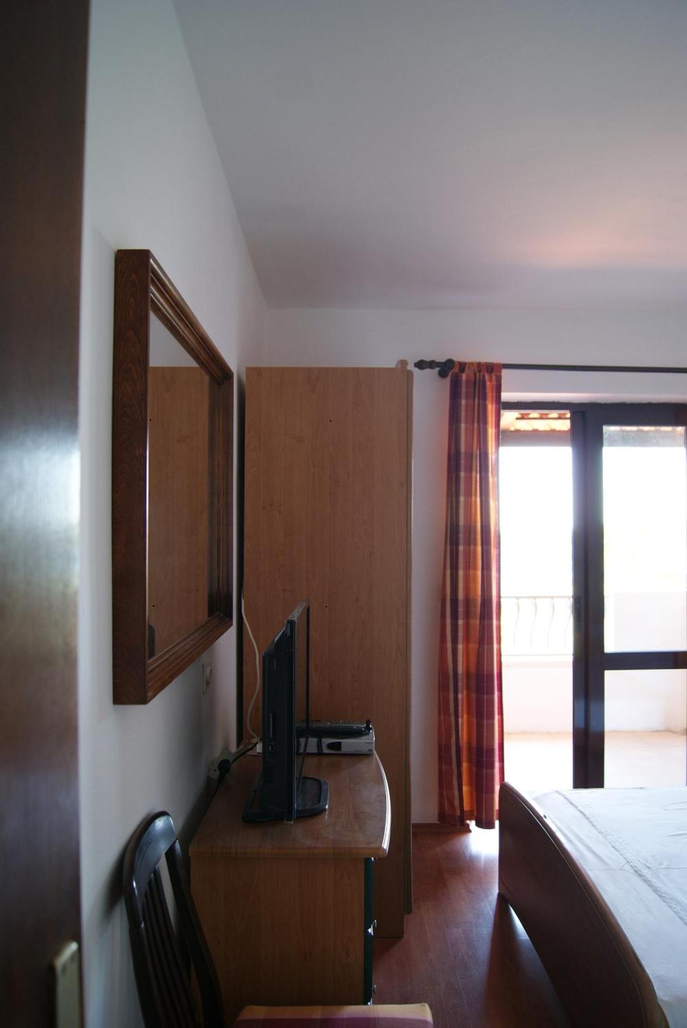 Apartments By The Sea Zavala, Hvar - 553 ييلسا الغرفة الصورة